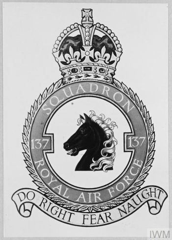 Coat of arms (crest) of the No 137 Squadron, Royal Air Force