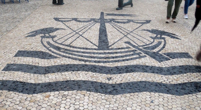 File:Lisbon-cobblestone.JPG